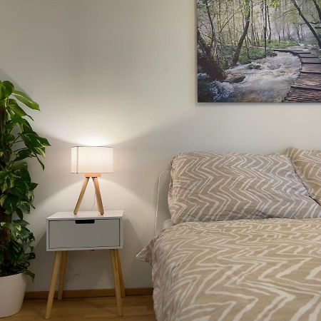 55 M2 Stylish Apartment With Balcony & Parking Vienna Exterior photo