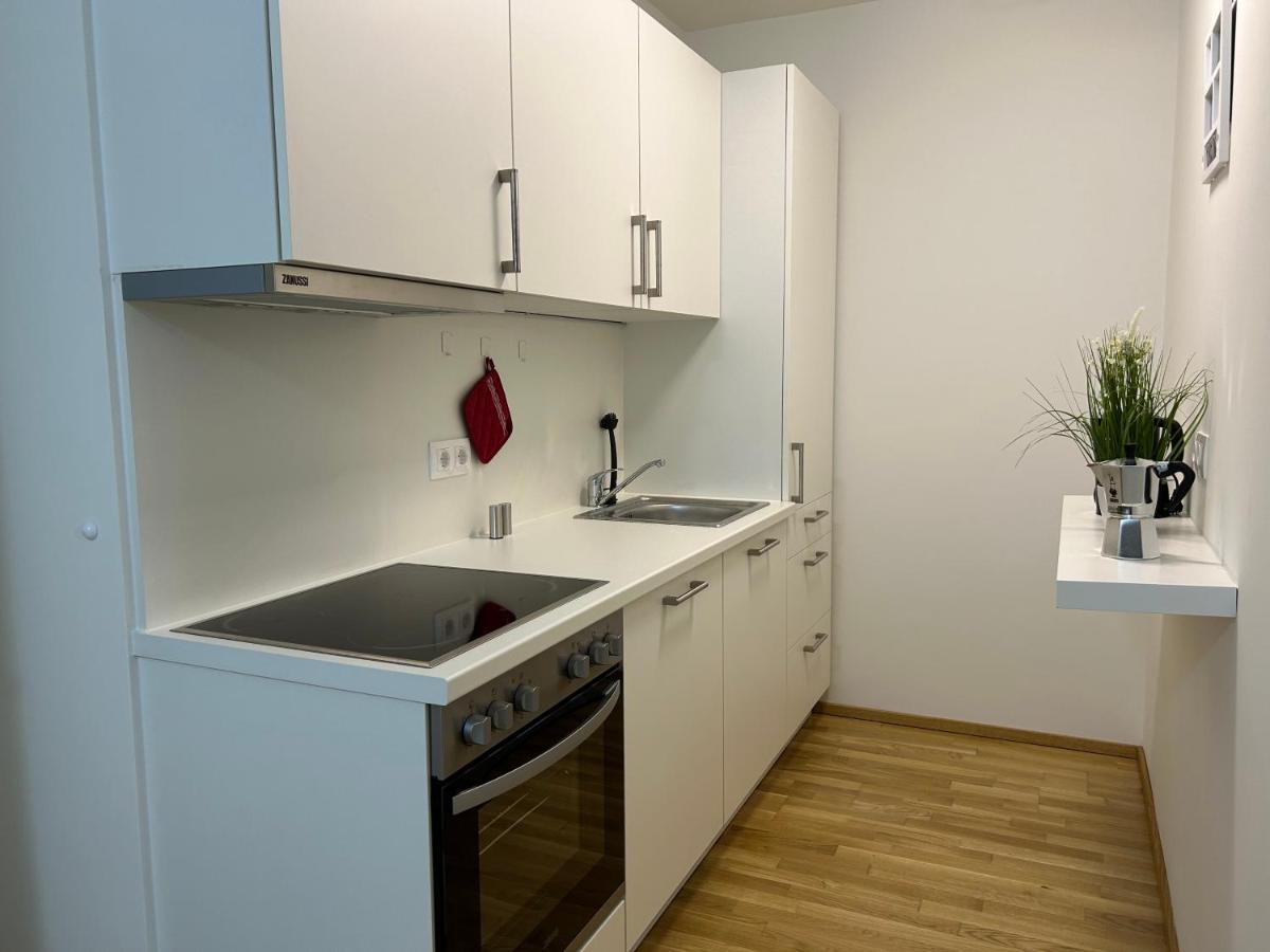 55 M2 Stylish Apartment With Balcony & Parking Vienna Exterior photo